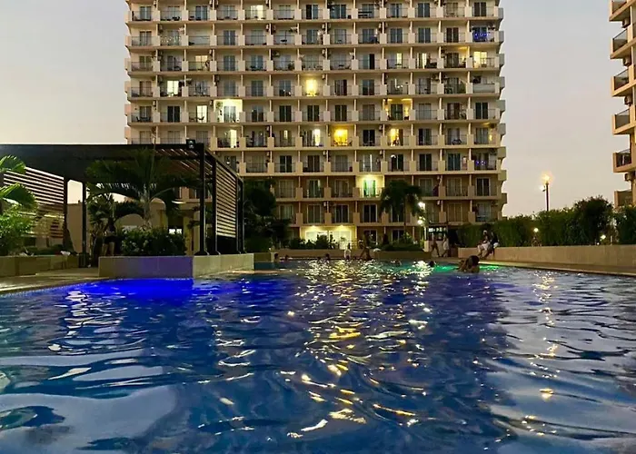 Aparthotel With Balcony Near Beaches In Mactan *